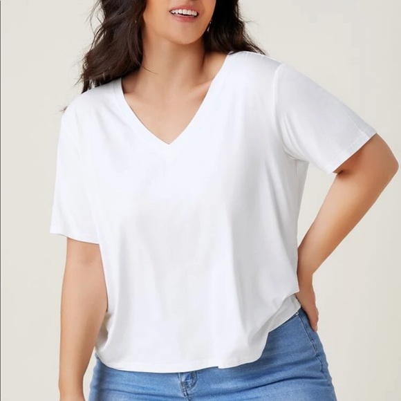 Tops - PLUS v neck short sleeve solid tee t shirt white